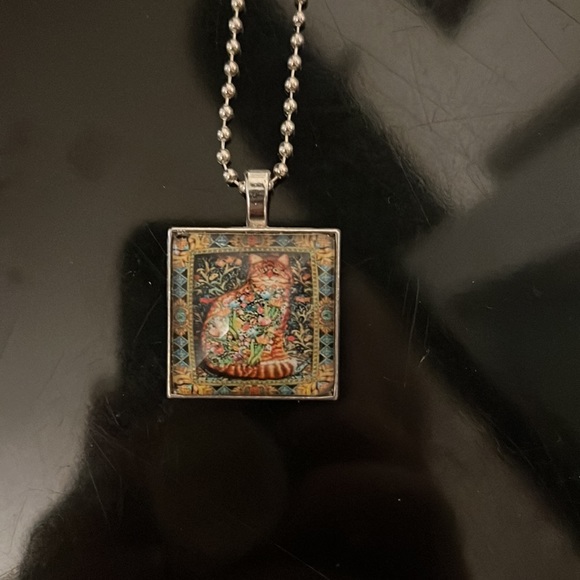 Square cat pendant long necklace - Picture 3 of 4